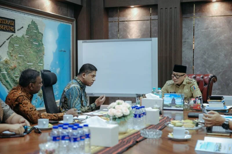 Gubernur Rahmat Mirzani Djausal Bertemu CEO TransNusa Dato Bernard Dorong Penerbangan Lampung-Kuala Lumpur guna Tingkatkan Wisata
